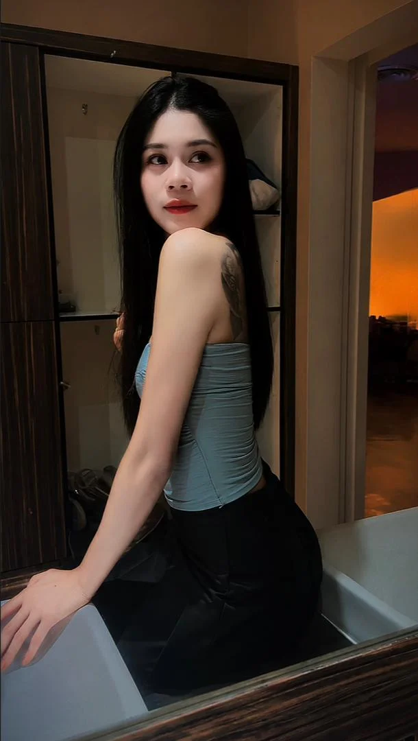 Somi - Image 2