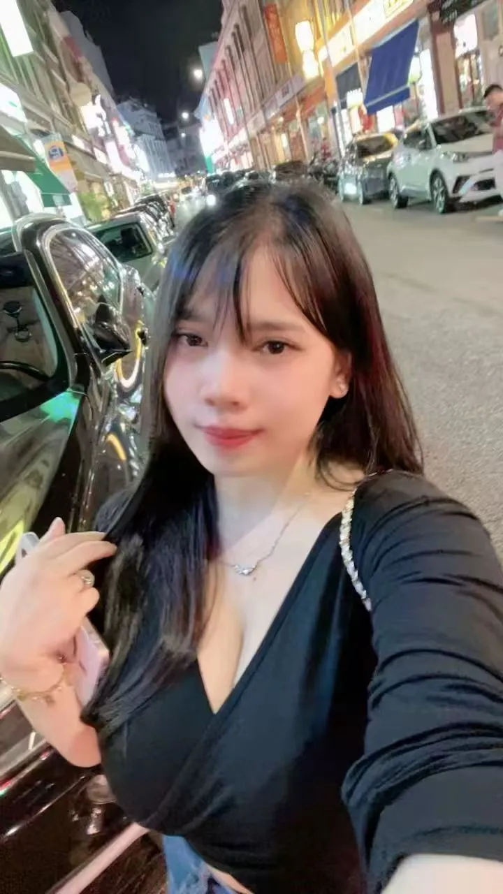 Olivia - Image 3